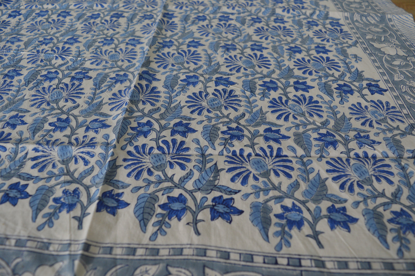 Indian Hand Block Traditional Printed Tablecloth Handmade Cotton Floral 6 Seater Tabletop Decorative for Dinning Table 60 * 90 Inches with Nepkins
