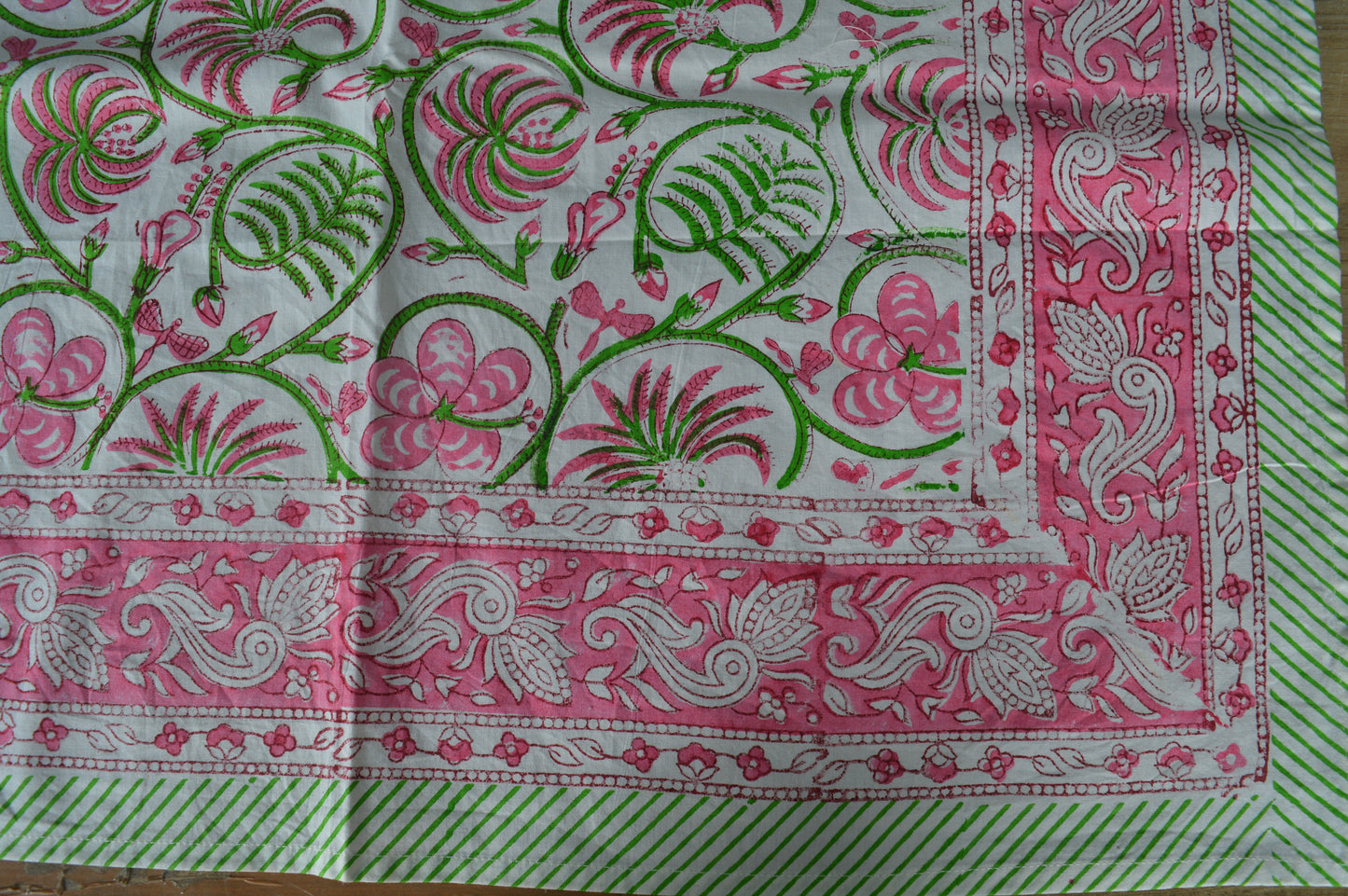 Indian Hand Block Traditional Printed Tablecloth Handmade Cotton Floral 6 Seater Tabletop Decorative for Dinning Table 60 * 90 Inches with Nepkins