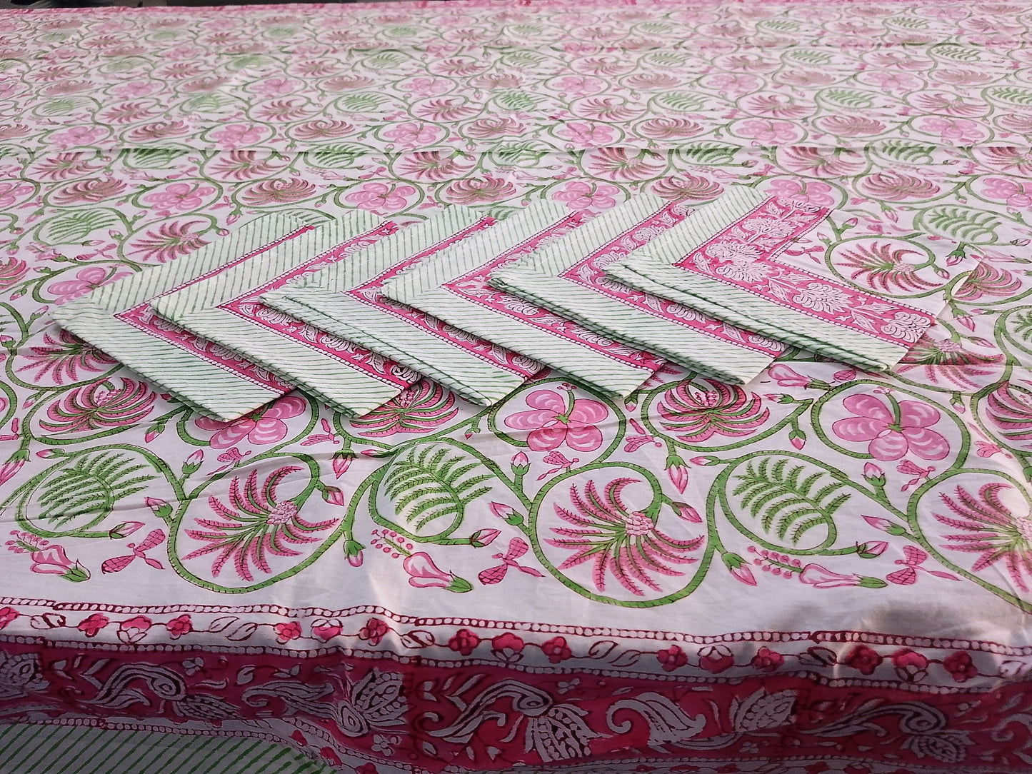 Indian Hand Block Traditional Printed Tablecloth Handmade Cotton Floral 6 Seater Tabletop Decorative for Dinning Table 60 * 90 Inches with Nepkins